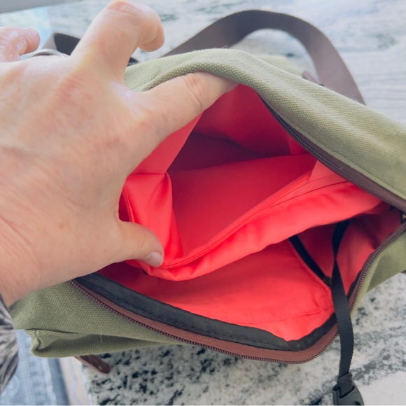 Anvana Backpack - Picture 3 of 5